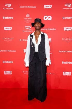 Award - 27. GQ Men of the Year Award 2025 - Sadiq Desh beim 27. GQ Men of the Year Award im Metropol am 27.11.2025 inBerlin Copyright: xEventpressxKochanx
