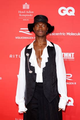 Award - 27. GQ Men of the Year Award 2025 - Sadiq Desh beim 27. GQ Men of the Year Award im Metropol am 27.11.2025 inBerlin Copyright: xEventpressxKochanx