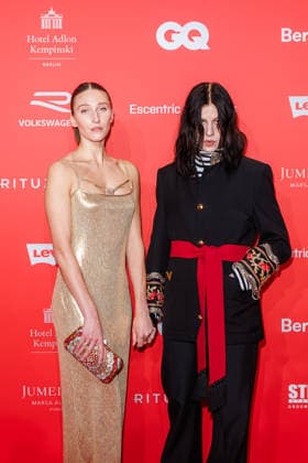 Award - 27. GQ Men of the Year Award 2025 - Devon Teuscher und Anne Imhof beim 27. GQ Men of the Year Award im Metropol am 27.11.2025 inBerlin Copyright: xEventpressxKochanx