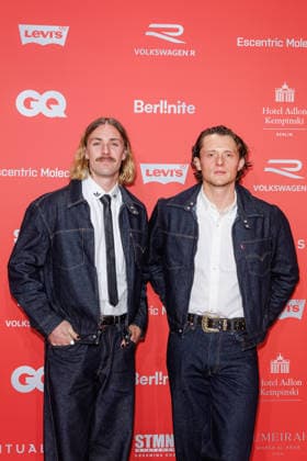 Award - 27. GQ Men of the Year Award 2025 - Jackson Irvine und Fabian Reese beim 27. GQ Men of the Year Award im Metropol am 27.11.2025 inBerlin Copyright: xEventpressxKochanx