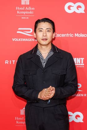 Award - 27. GQ Men of the Year Award 2025 - Teo Yoo beim 27. GQ Men of the Year Award im Metropol am 27.11.2025 inBerlin Copyright: xEventpressxKochanx