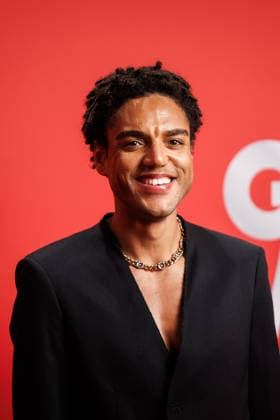 Award - 27. GQ Men of the Year Award 2025 - Lamin Leroy Gibba beim 27. GQ Men of the Year Award im Metropol am 27.11.2025 inBerlin Copyright: xEventpressxKochanx