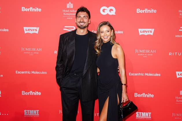 Award - 27. GQ Men of the Year Award 2025 - Mats Hummels und Nicola Cavanis beim 27. GQ Men of the Year Award im Metropol am 27.11.2025 inBerlin Copyright: xEventpressxKochanx