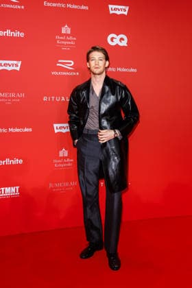 Award - 27. GQ Men of the Year Award 2025 - Joe Alwyn beim 27. GQ Men of the Year Award im Metropol am 27.11.2025 inBerlin Copyright: xEventpressxKochanx