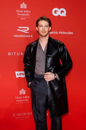 Award - 27. GQ Men of the Year Award 2025 - Joe Alwyn beim 27. GQ Men of the Year Award im Metropol am 27.11.2025 inBerlin Copyright: xEventpressxKochanx