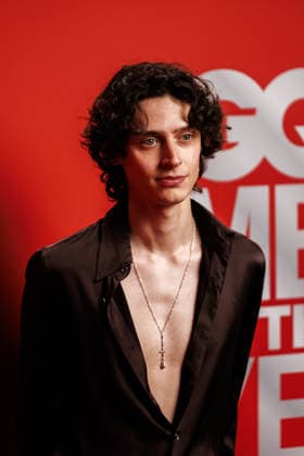 Award - 27. GQ Men of the Year Award 2025 - Eren Güvercin beim 27. GQ Men of the Year Award im Metropol am 27.11.2025 inBerlin Copyright: xEventpressxKochanx