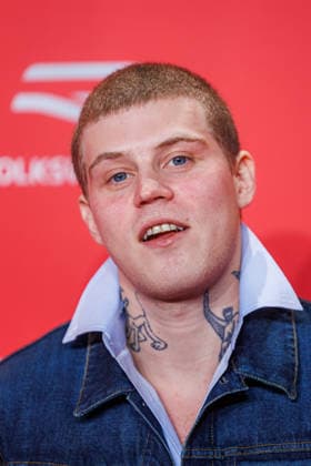 Award - 27. GQ Men of the Year Award 2025 - Yung Lean beim 27. GQ Men of the Year Award im Metropol am 27.11.2025 inBerlin Copyright: xEventpressxKochanx