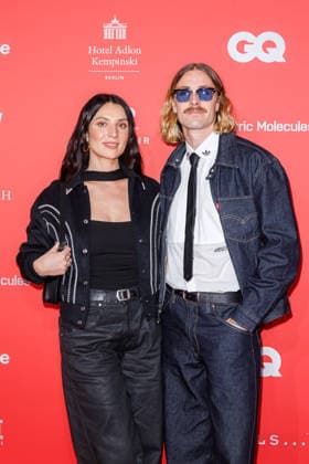 Award - 27. GQ Men of the Year Award 2025 - Jemilla Pir und Jackson Irvine beim 27. GQ Men of the Year Award im Metropol am 27.11.2025 inBerlin Copyright: xEventpressxKochanx