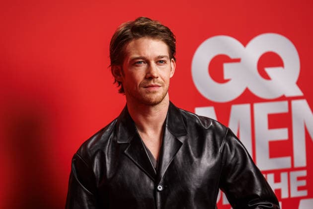 Award - 27. GQ Men of the Year Award 2025 - Joe Alwyn beim 27. GQ Men of the Year Award im Metropol am 27.11.2025 inBerlin Copyright: xEventpressxKochanx