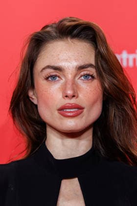 Award - 27. GQ Men of the Year Award 2025 - Charleen Weiss beim 27. GQ Men of the Year Award im Metropol am 27.11.2025 inBerlin Copyright: xEventpressxKochanx