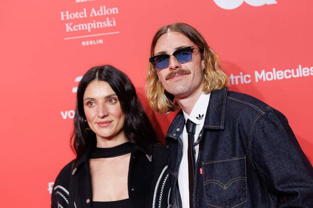 Award - 27. GQ Men of the Year Award 2025 - Jemilla Pir und Jackson Irvine beim 27. GQ Men of the Year Award im Metropol am 27.11.2025 inBerlin Copyright: xEventpressxKochanx