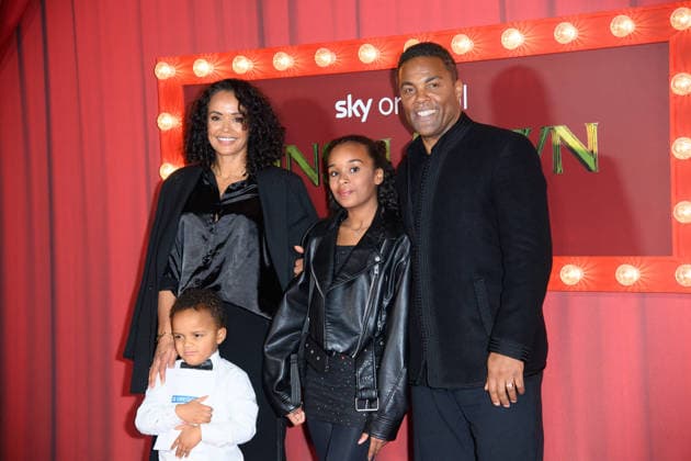 Tinsel Town World Premiere at Vue, Leicester Square, London, UK Ray Fearon and family attends The Tinsel Town World Premiere at Vue, Leicester Square in London, England, UK on Thursday 27 November, 2025., Credit:Justin Ng Avalon UK, England, London, Vue, Leicester Square Copyright: xJustinxNgx xAvalonx 1055044212