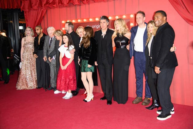 Tinsel Town World Premiere at Vue, Leicester Square, London, UK (L-R) - Kathryn Jenkins, Mawaan Rizwan, Derek Jacobi, Maria Friedman, Matilda Firth, Kiefer Sutherland, Rebel Wilson, Teddy Williams, James Lance, Alice Eve, Director Chris Foggin, Jaimi Barbakoff, Ray Fearon attends The Tinsel Town World Premiere at Vue, Leicester Square in London, England, UK on Thursday 27 November, 2025., Credit:Justin Ng Avalon UK, England, London, Vue, Leicester Square Copyright: xJustinxNgx xAvalonx 1055044301