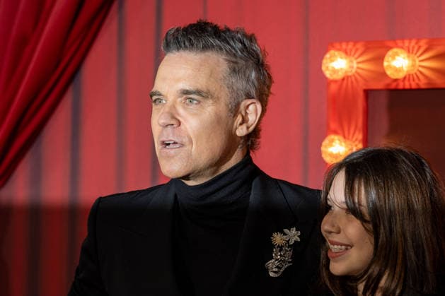 Tinsel Town film premiere Guests attend Tinsel Town film premiere in Leicester Square Featuring: Robbie Williams, Coco Williams Where: London, United Kingdom When: 27 Nov 2025 Credit: Phil Lewis WENN London United Kingdom Copyright: xPhilxLewis WENNx wenn40810532 PLAAx wenn40810532