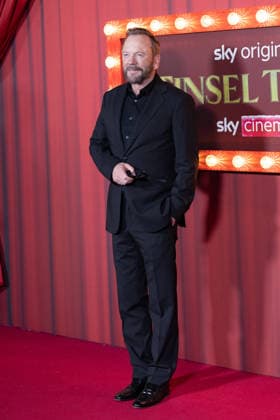 Tinsel Town film premiere Guests attend Tinsel Town film premiere in Leicester Square Featuring: Kiefer Sutherland Where: London, United Kingdom When: 27 Nov 2025 Credit: Phil Lewis WENN London United Kingdom Copyright: xPhilxLewis WENNx wenn40810533 PLAAx wenn40810533