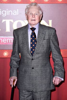 Derek Jacobi bei der Premiere des Sky-Films Tinsel Town Das Wunder von Stoneford im Vue Cinema West End. London, 27.11.2025