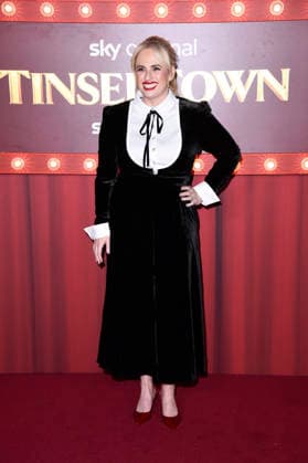 Rebel Wilson bei der Premiere des Sky-Films Tinsel Town Das Wunder von Stoneford im Vue Cinema West End. London, 27.11.2025