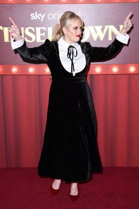 Rebel Wilson bei der Premiere des Sky-Films Tinsel Town Das Wunder von Stoneford im Vue Cinema West End. London, 27.11.2025