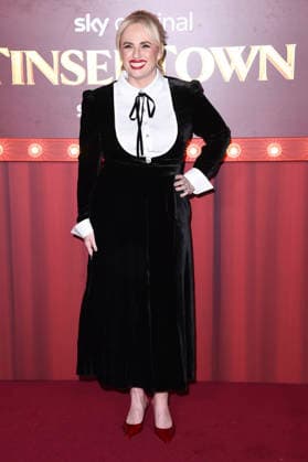 Rebel Wilson bei der Premiere des Sky-Films Tinsel Town Das Wunder von Stoneford im Vue Cinema West End. London, 27.11.2025