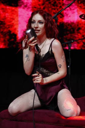 FOTO IPP MIPA MILANO 27 11 2025 CONCERTO SOPHIE AND THE GIANTS NELLA FOTO : LA CANTANTE SOPHIE LOUISE SCOTT Italy Photo Press - World Copyright