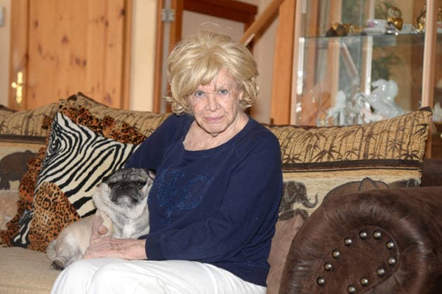 Mit 94 Jahren ist Ingrid van Bergen am 28. November 2025 in ihrem Haus in Eyendorf in de Lüneburger Heide, bei Hamburg verstorben. (Archivbild vom 03.02.2021) Ingrid van Bergen in ihrem Wohnhaus - Ingrid von Bergen verstorben, Hamburg Hamburg Deutschland Hamburg