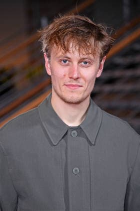 Max Schimmelpfennig bei der Festival-Eröffnung von AROUND THE WORLD IN 14 FILMS im Kino in der Kulturbrauerei in Berlin am 28.11.2025