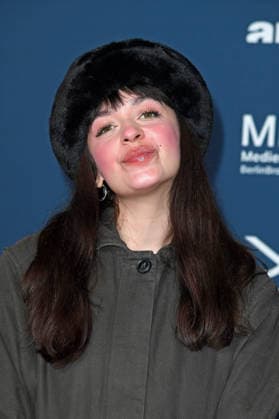 Nellie Thalbach bei der Festival-Eröffnung von AROUND THE WORLD IN 14 FILMS im Kino in der Kulturbrauerei in Berlin am 28.11.2025