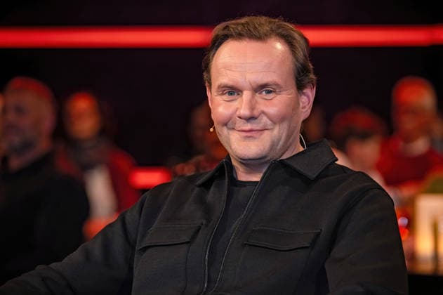 MDR - Riverboat. Schauspieler Devid Striesow anläßlich der Aufzeichnung der MDR - Talkshow Riverboat am 28.11.2025 in der Mediacity Leipzig. 20251128ADO0060