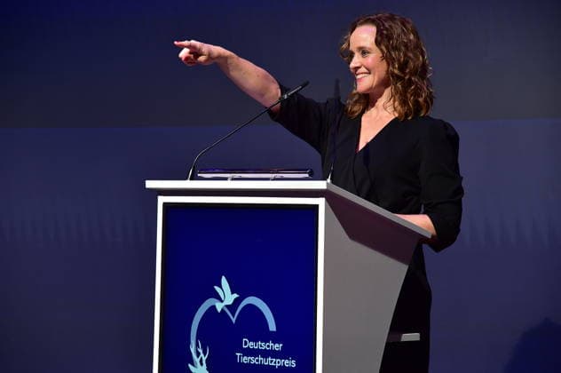 Deutscher Tierschutzpreis 2025 Kate Kitchenham, hundkatzemaus, Moderatorin von VOX Deutscher Tierschutzpreis 2025 wird in Berlin verliehen Auszeichnung für Hannes Jaenicke und ehrenamtlich Aktive im Humboldt Carrre in Berlin am 28.11.2025