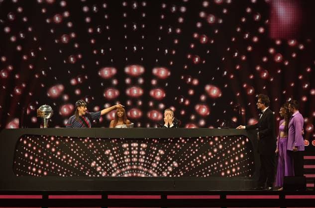 Let s Dance Live Tour 2025 in Erfurt EDITORIAL USE ONLY NUR ZUR REDAKTIONELLEN NUTZUNG 28.11.2025, Erfurt, Messehalle, Let™s Dance - Das Original Live-Tour 2025 im Bild: Jorge Gonzalez, Motsi Mabuse, Joachim Llambi in der Jury, Moderator Daniel Hartwich, Ann-Kathrin Bendixen und Zsolt Sandor Czeke