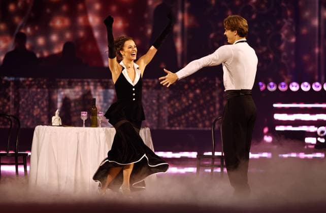 Let s Dance Live Tour 2025 in Erfurt EDITORIAL USE ONLY NUR ZUR REDAKTIONELLEN NUTZUNG 28.11.2025, Erfurt, Messehalle, Let™s Dance - Das Original Live-Tour 2025 im Bild: Taliso Engel und Patricija Ionel