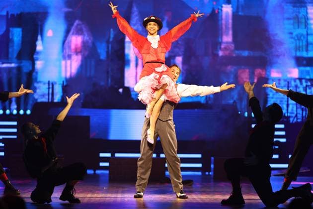 Let s Dance Live Tour 2025 in Erfurt EDITORIAL USE ONLY NUR ZUR REDAKTIONELLEN NUTZUNG 28.11.2025, Erfurt, Messehalle, Let™s Dance - Das Original Live-Tour 2025 im Bild: Mark Keller und Kathrin Menzinger