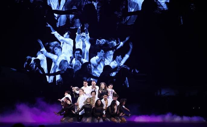 Let s Dance Live Tour 2025 in Erfurt EDITORIAL USE ONLY NUR ZUR REDAKTIONELLEN NUTZUNG 28.11.2025, Erfurt, Messehalle, Let™s Dance - Das Original Live-Tour 2025 im Bild: Tanzeinlage der Profitaenzer und Profitaenzerinnen