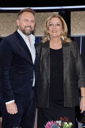 Steven Gätjen und Bettina Tietjen bei der Aufzeichnung der NDR Talk Show im NDR Fernsehstudio Lokstedt. Hamburg, 28.11.2025