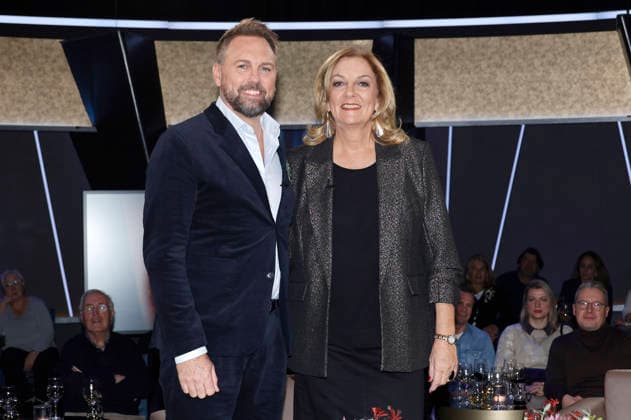 Steven Gätjen und Bettina Tietjen bei der Aufzeichnung der NDR Talk Show im NDR Fernsehstudio Lokstedt. Hamburg, 28.11.2025