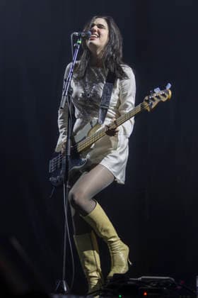 Sunflower Bean perform at AO Arena Manchester Julia Cumming of Sunflower Bean performs at AO Arena, Manchester, England, 28th November 2025, Credit:Mike Gray Avalon  Copyright: xMikexGrayx xAvalonx 1055236275