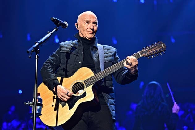 Night of the Proms 2025. Sänger Midge Ure während eines Auftrittes im Rahmen der Night of the Proms 2025 am 28.11.2025 in der SAP-Arena Mannheim. 20251128MWI099217