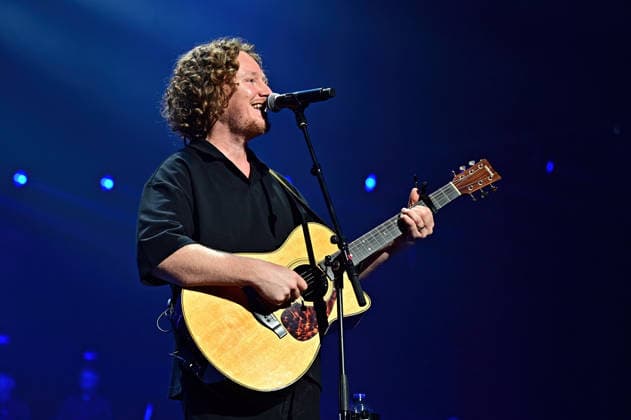Night of the Proms 2025. Sänger Michael Schulte während eines Auftrittes im Rahmen der Night of the Proms 2025 am 28.11.2025 in der SAP-Arena Mannheim. 20251128MWI099628