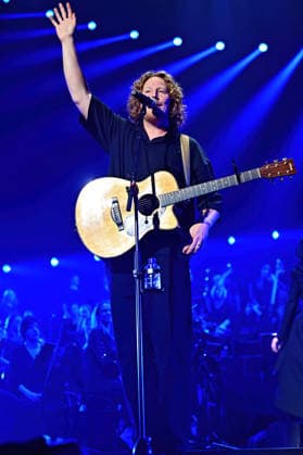 Night of the Proms 2025. Sänger Michael Schulte während eines Auftrittes im Rahmen der Night of the Proms 2025 am 28.11.2025 in der SAP-Arena Mannheim. 20251128MWI099666