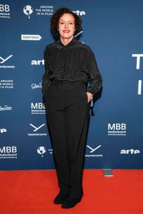 ABBberlin: Maria Schrader Schauspielerin zu Gast auf dem roten Teppich bei der Festival Eroeffnung AROUND THE WORLD IN 14 FILMS im Cinestar Kino in der Kulturbrauerei Berlin am 28.11.2025 Berlin Deutschland