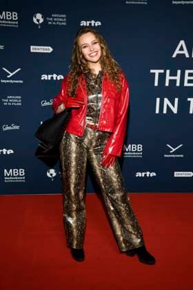ABBberlin: Marie von Bose zu Gast auf dem roten Teppich bei der Festival Eroeffnung AROUND THE WORLD IN 14 FILMS im Cinestar Kino in der Kulturbrauerei Berlin am 28.11.2025 Berlin Deutschland