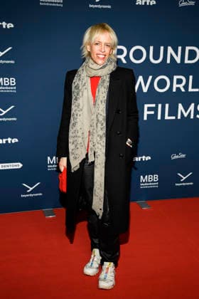 ABBberlin: Katja Eichinger zu Gast auf dem roten Teppich bei der Festival Eroeffnung AROUND THE WORLD IN 14 FILMS im Cinestar Kino in der Kulturbrauerei Berlin am 28.11.2025 Berlin Deutschland