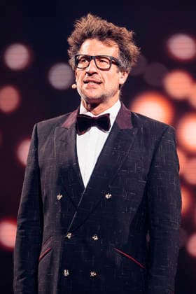 Daniel Hartwich bei Let s Dance - Die Live-Tour 2025 in der Messehalle. Erfurt, 28.11.2025
