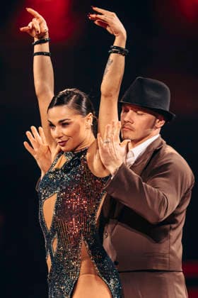 Fabian Hambüchen und Anastasia Maruster bei Let s Dance - Die Live-Tour 2025 in der Messehalle. Erfurt, 28.11.2025