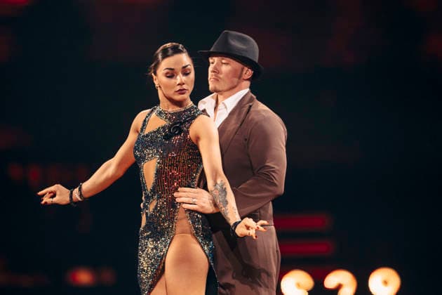 Fabian Hambüchen und Anastasia Maruster bei Let s Dance - Die Live-Tour 2025 in der Messehalle. Erfurt, 28.11.2025