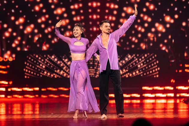 Ann-Kathrin Bendixen und Zsolt Sandor Cseke bei Let s Dance - Die Live-Tour 2025 in der Messehalle. Erfurt, 28.11.2025
