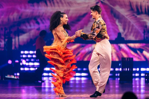 Marie Mouroum und Alexandru Ionel bei Let s Dance - Die Live-Tour 2025 in der Messehalle. Erfurt, 28.11.2025
