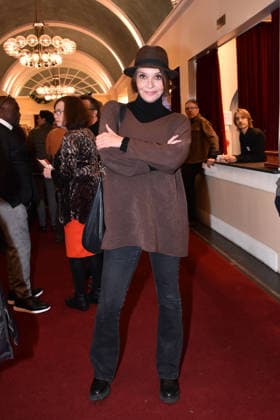 Anouschka Renzi bei der Der Neurosen-Kavalier Theater Premiere im Schlossparktheater am 29.11.2025 in Berlin Der Neurosen-Kavalier Theater Premiere in Berlin