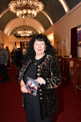 Heike Koefer bei der Der Neurosen-Kavalier Theater Premiere im Schlossparktheater am 29.11.2025 in Berlin Der Neurosen-Kavalier Theater Premiere in Berlin