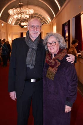Harald Effenberg und seine Ehefrau Nina Effenberg.bei der Der Neurosen-Kavalier Theater Premiere im Schlossparktheater am 29.11.2025 in Berlin Der Neurosen-Kavalier Theater Premiere in Berlin